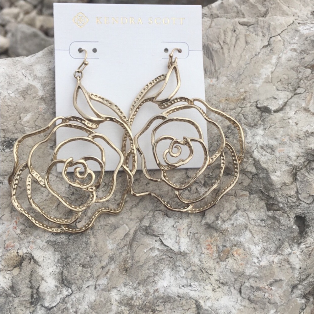 Kendra Scott Retired Rose Earrings